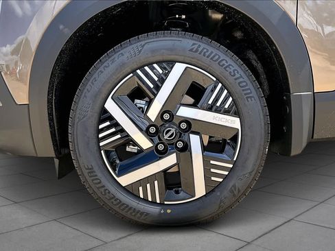 New 2026 Nissan Kicks SV w/ SV Premium Package image 8