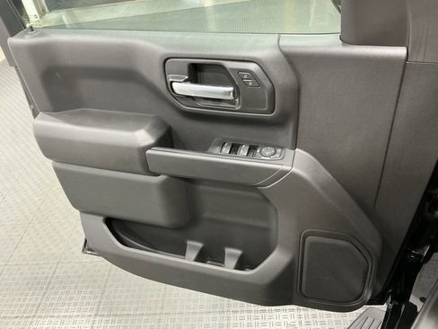 Used 2025 Chevrolet Silverado 1500 Custom Trail Boss w/ Dark Appearance Package image 31