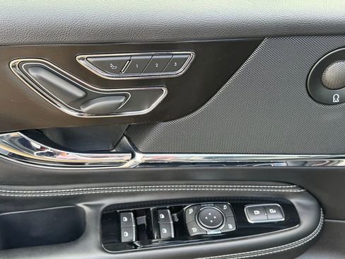 Used 2020 Lincoln Corsair Reserve w/ Equipment Group 201A image 25