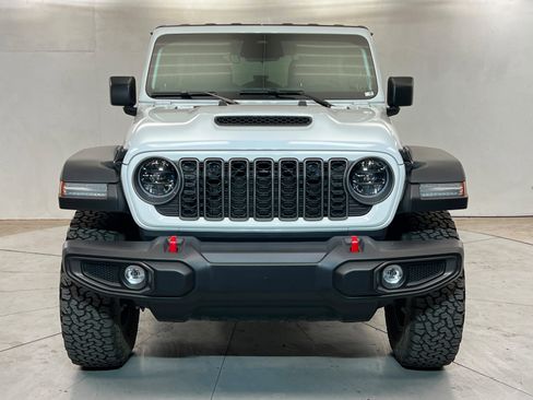 Used 2026 Jeep Wrangler Unlimited Rubicon AWD/4WD image 9
