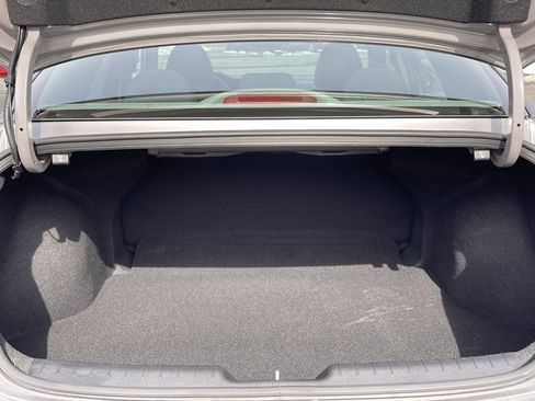 Used 2023 Hyundai Elantra SE FWD image 22