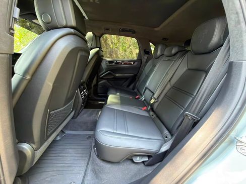 Certified 2025 Porsche Cayenne GTS AWD/4WD image 16