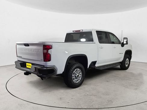 Used 2022 Chevrolet Silverado 2500 LT w/ Convenience Package AWD/4WD image 5