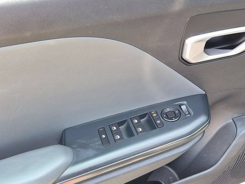 Used 2025 Kia K4 FWD image 13