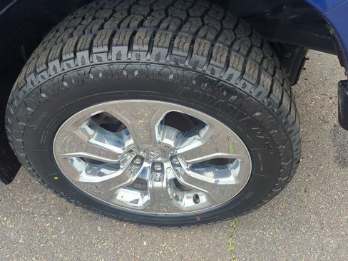 Used 2019 RAM 1500 Big Horn AWD/4WD image 10