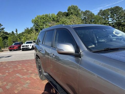 Used 2021 Lexus GX 460 Premium w/ Premium Package AWD/4WD image 18