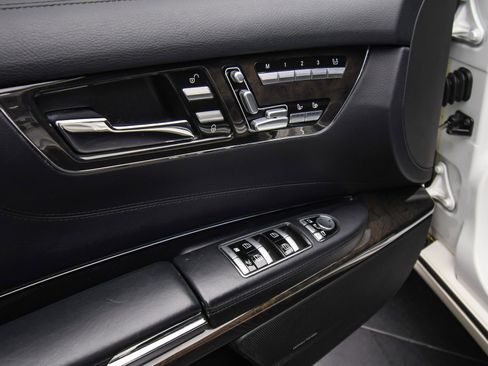 Used 2014 Mercedes-Benz CL 550 4MATIC image 46