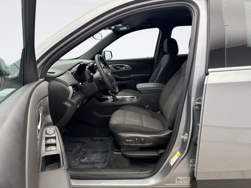 Used 2023 Chevrolet Traverse LT image 10