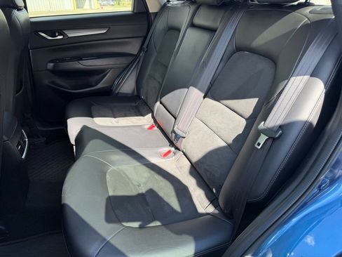 Used 2019 MAZDA CX-5 Touring FWD image 11