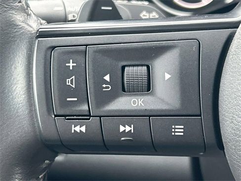 Used 2024 Nissan Pathfinder SV w/ Lighting Package (N92) image 31