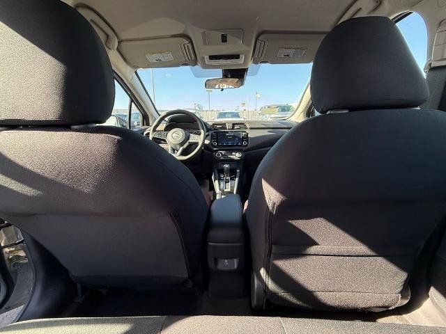 New 2025 Nissan Versa SR w/ Trunk Package FWD image 13