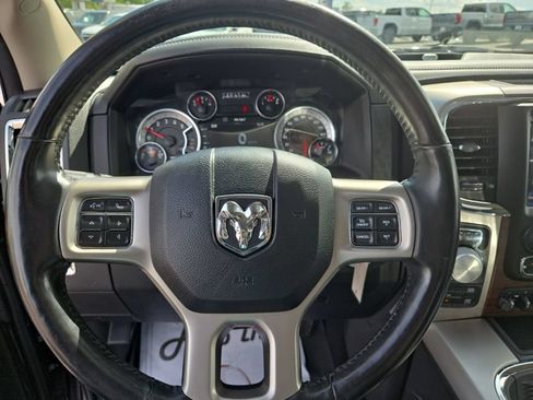 Used 2018 RAM 1500 Laramie AWD/4WD image 18
