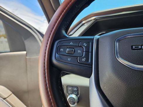 Used 2025 GMC Sierra 2500 Denali w/ Denali Reserve Package AWD/4WD image 12