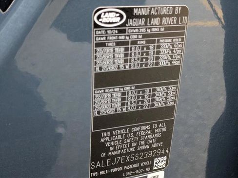 Used 2025 Land Rover Defender 110 S image 26