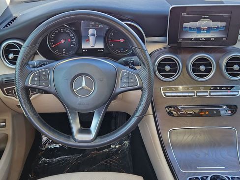 Certified 2019 Mercedes-Benz GLC 350e 4MATIC image 26