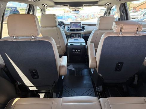 Used 2024 Chevrolet Tahoe Premier w/ Premium Package RWD image 18
