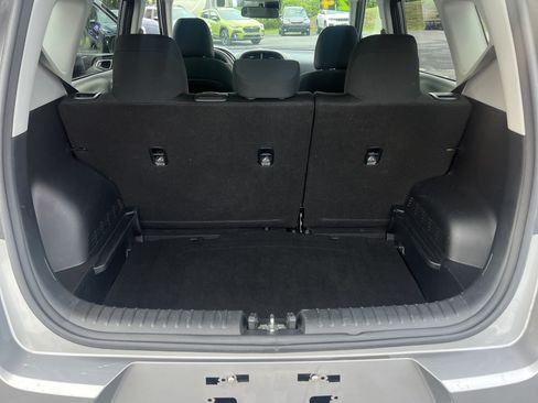 Used 2024 Kia Soul LX w/ Option Group 015 FWD image 5