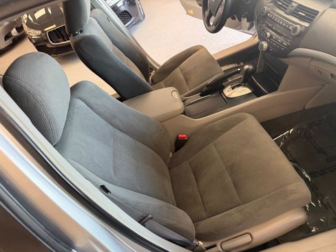 Used 2009 Honda Accord EX image 18