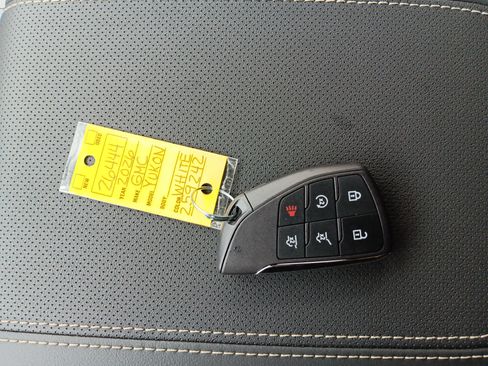 New 2026 GMC Yukon Elevation image 26