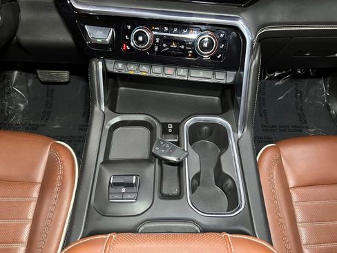 Used 2024 GMC Sierra 3500 Denali Ultimate image 14