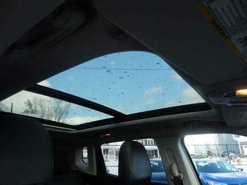 Used 2019 Jeep Compass Limited w/ Safety & Security Group image 16