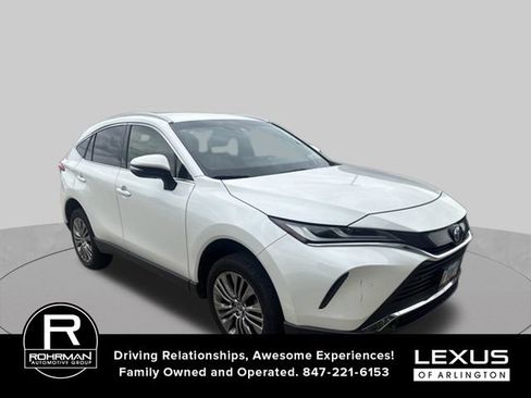 Used 2022 Toyota Venza XLE AWD/4WD image 2