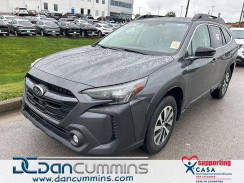 Used 2023 Subaru Outback Premium AWD/4WD image 1