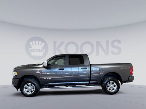 Used 2023 RAM 2500 Laramie AWD/4WD image 2
