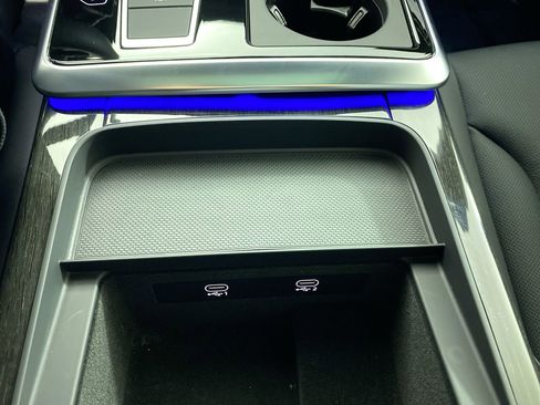 Used 2025 Audi Q8 Premium Plus w/ Premium Plus Package image 9