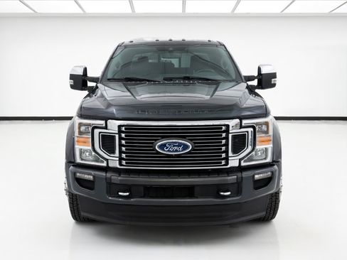 Used 2020 Ford F450 Platinum w/ FX4 Off-Road Package AWD/4WD image 2