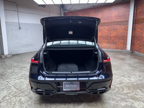 Used 2025 BMW 760i xDrive image 26