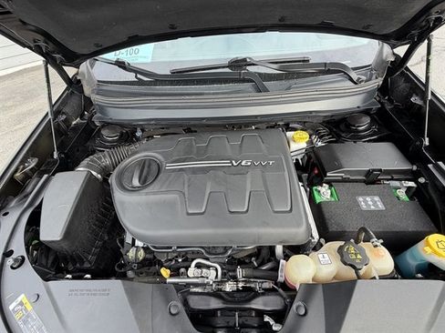 Used 2019 Jeep Cherokee Limited AWD/4WD image 10