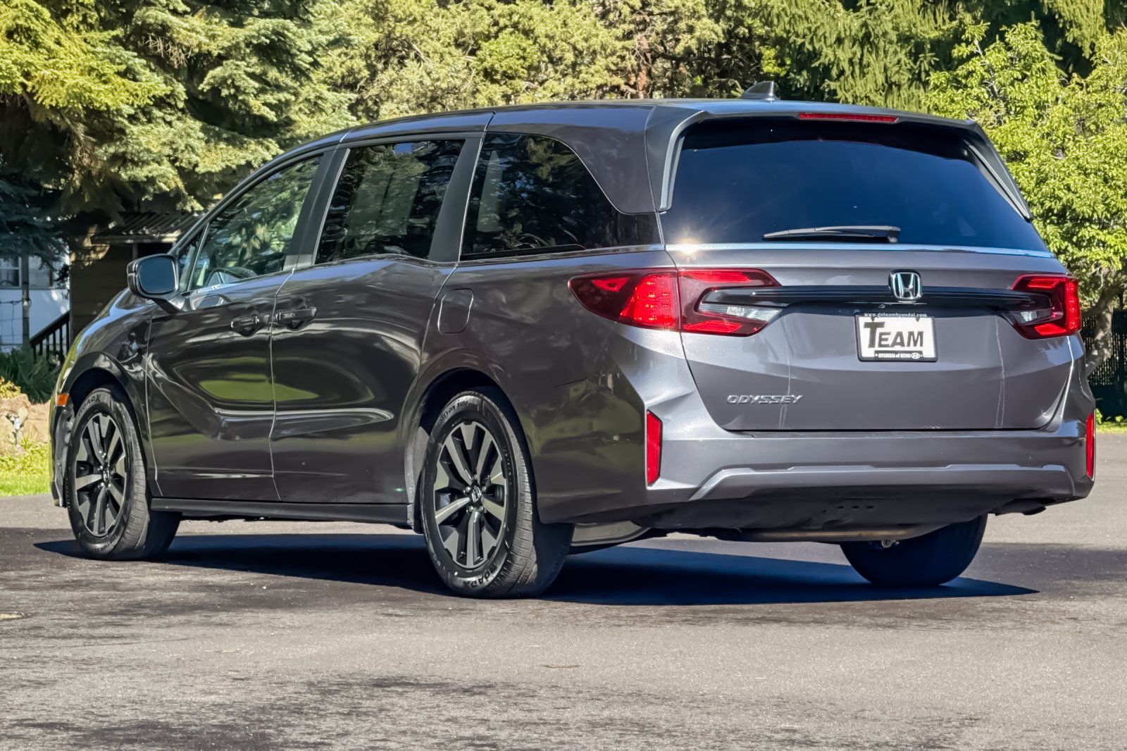 Used 2025 Honda Odyssey EX-L image 6