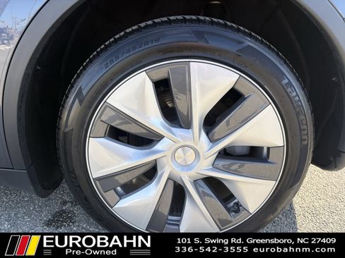 Used 2023 Tesla Model Y Long Range image 33