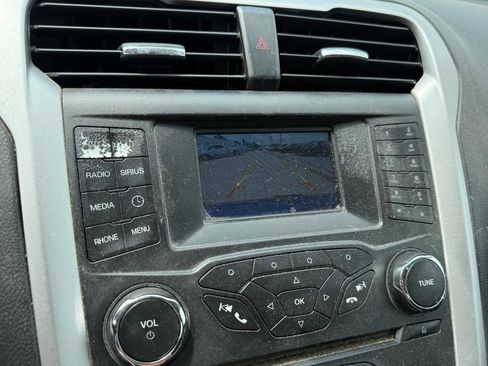 Used 2016 Ford Fusion SE FWD image 20