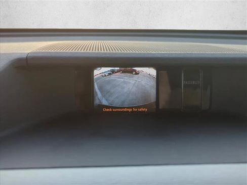 Used 2011 Toyota Sienna LE image 19