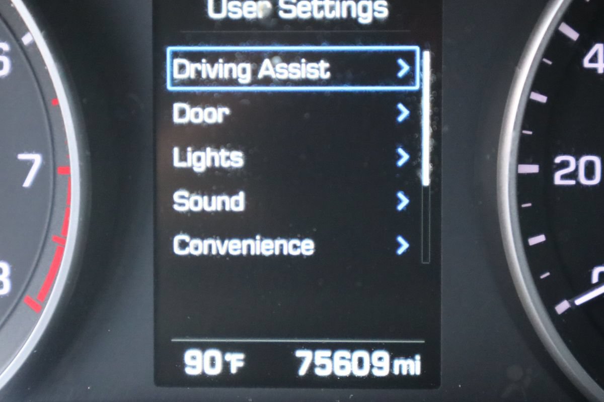 Used 2017 Hyundai Elantra Limited w/ Limited Tech Package 04 FWD image 46