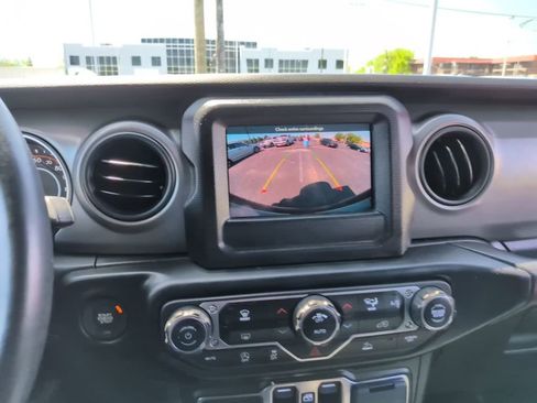 Used 2022 Jeep Wrangler Unlimited Sport AWD/4WD image 21