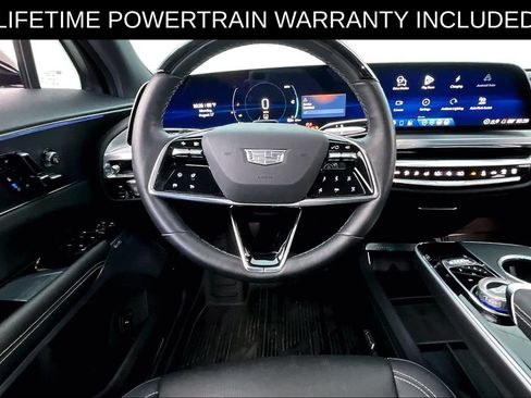 Used 2025 Cadillac Lyriq Luxury w/ LPO, Floor Liner Package AWD/4WD image 6