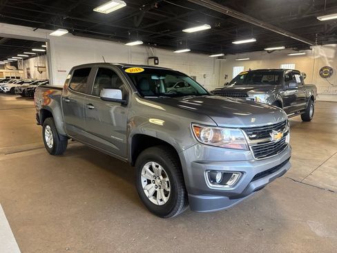 Used 2018 Chevrolet Colorado LT w/ LT Convenience Package AWD/4WD image 4