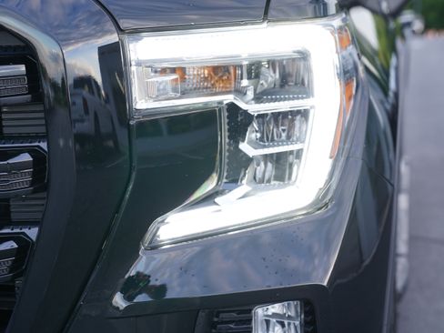 Used 2021 GMC Sierra 1500 Elevation w/ X31 Off-Road Package AWD/4WD image 13