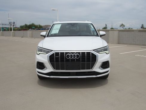 Used 2021 Audi Q3 2.0T Premium Plus w/ Premium Plus Package AWD/4WD image 3