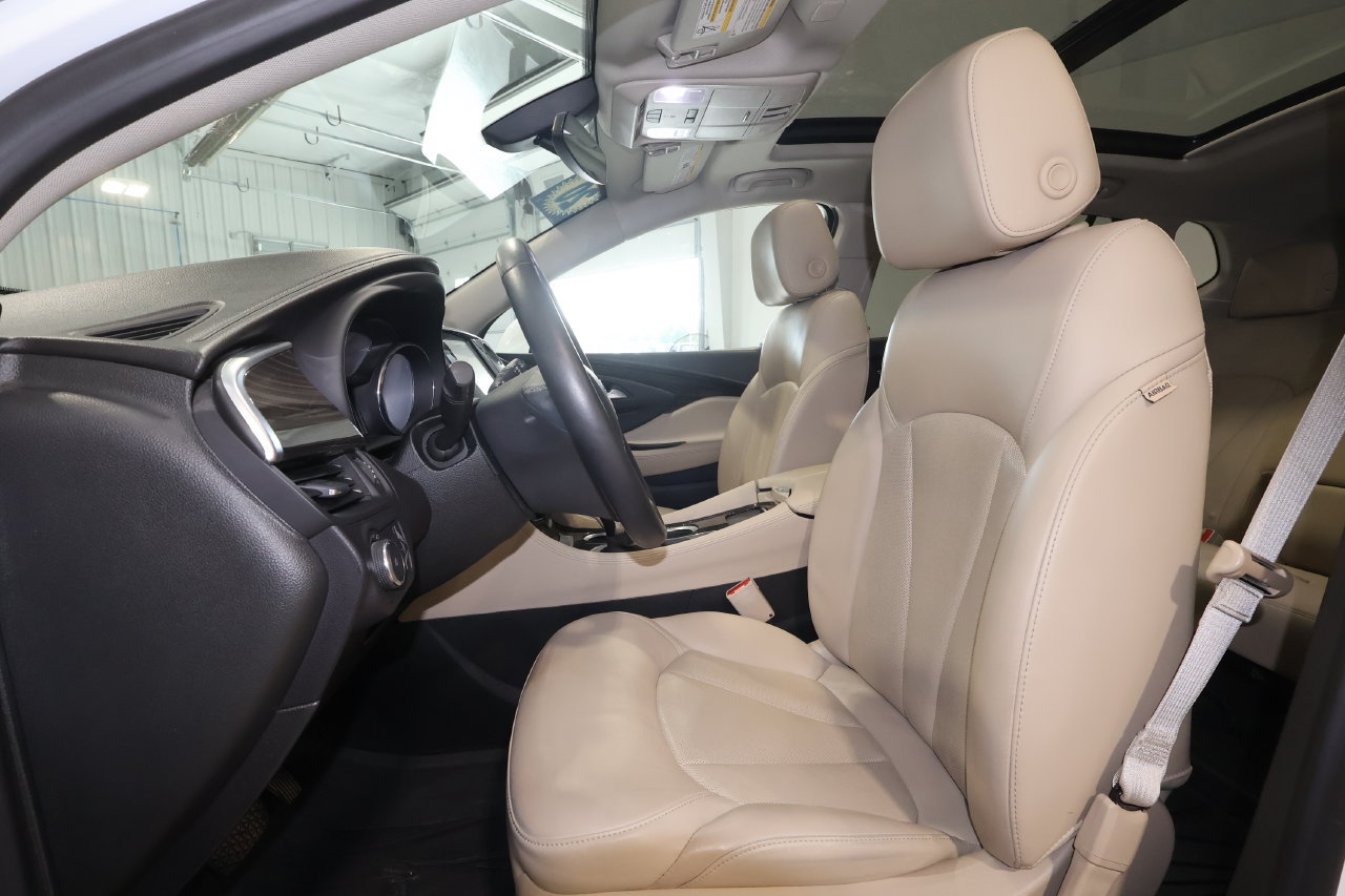 Used 2020 Buick Envision Essence w/ Experience Buick Package FWD image 14