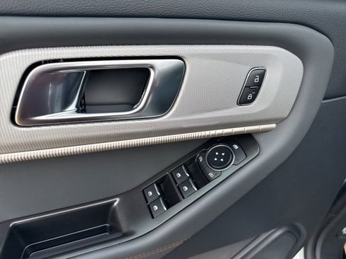 New 2026 Ford Explorer Active w/ Active Comfort Package image 16