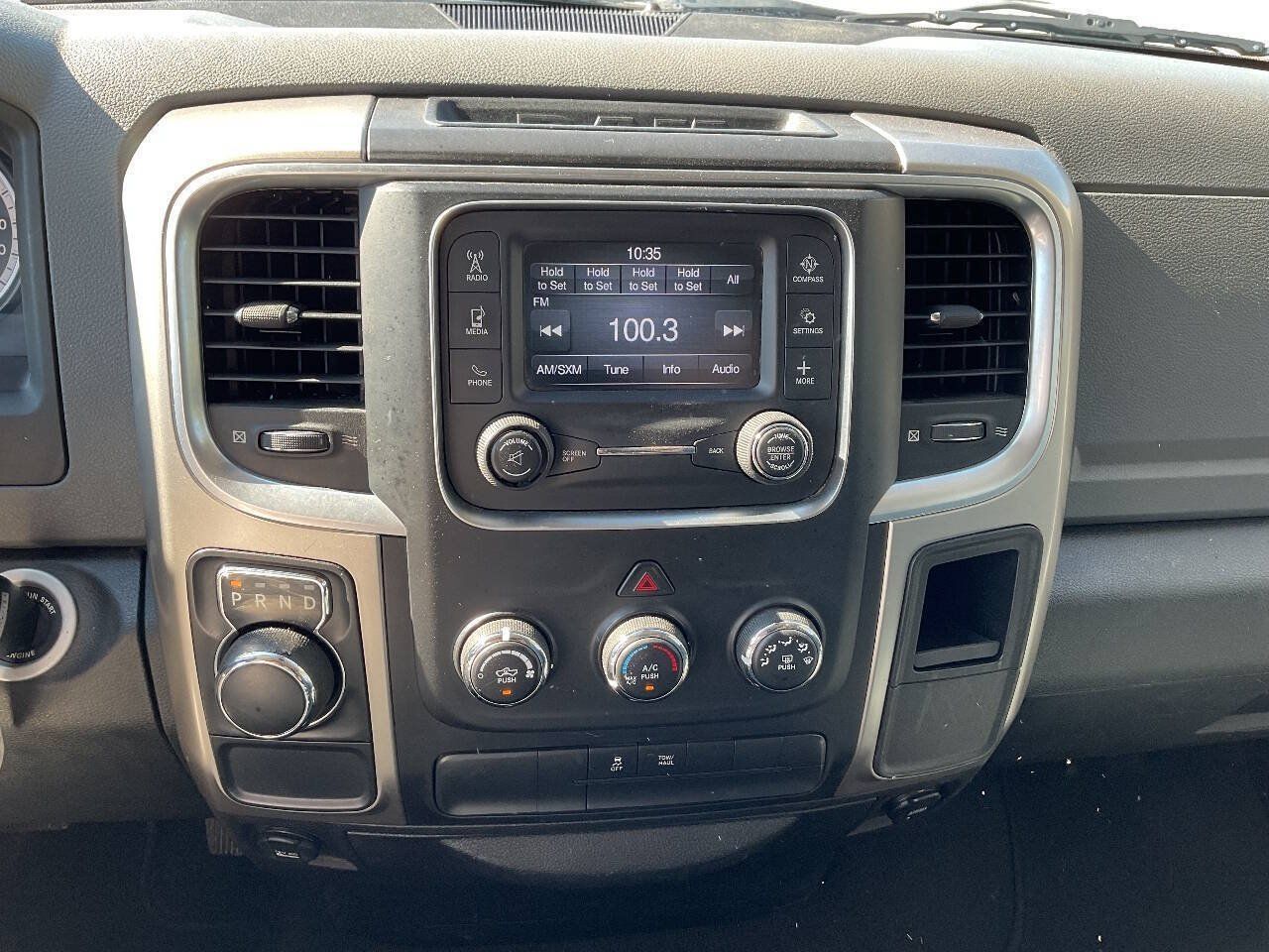Used 2017 RAM 1500 Classic SLT RWD image 15