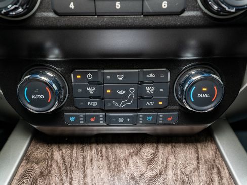 Used 2019 Ford F250 Lariat image 23