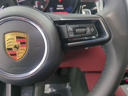 Certified 2026 Porsche Macan AWD/4WD image 21