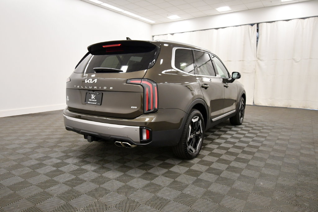 Certified 2025 Kia Telluride EX X-Line AWD/4WD image 8