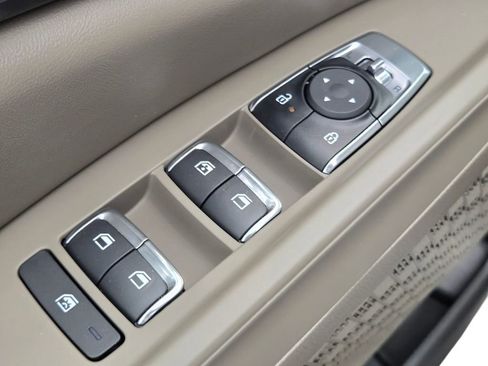 New 2026 Kia Carnival FWD image 16
