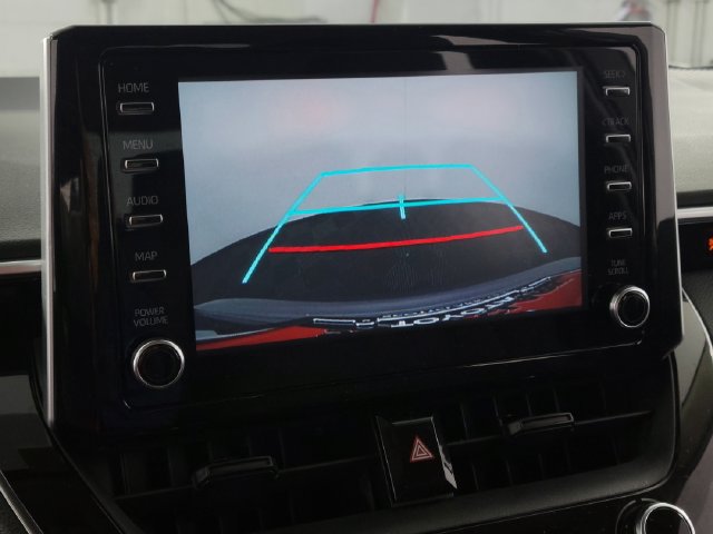 Used 2020 Toyota Corolla LE FWD image 18